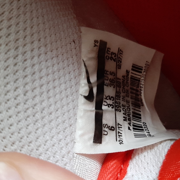 Women's Vintage Nike Air Force 1 '07 PRM Sneakers Habanero Red Leather Size 6 - Picture 8 of 8